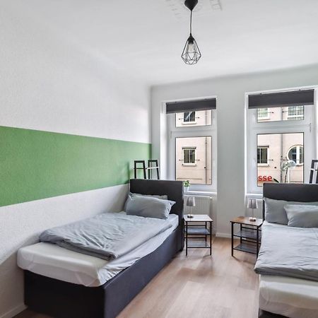 Salihomes/Max Apartment/5Pax/Modern Eingerichtet/Voll Ausgestattet Kueche Markranstadt Bagian luar foto
