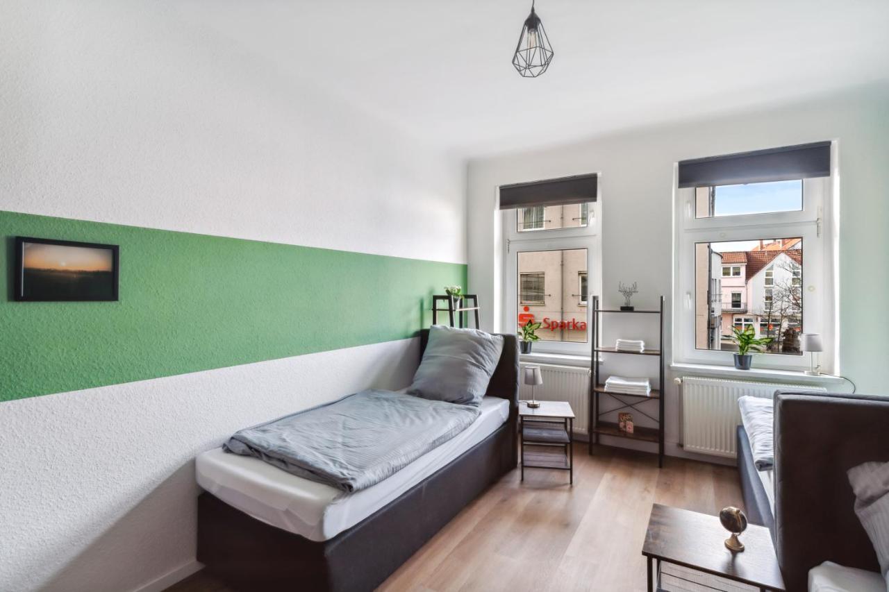 Salihomes/Max Apartment/5Pax/Modern Eingerichtet/Voll Ausgestattet Kueche Markranstadt Bagian luar foto