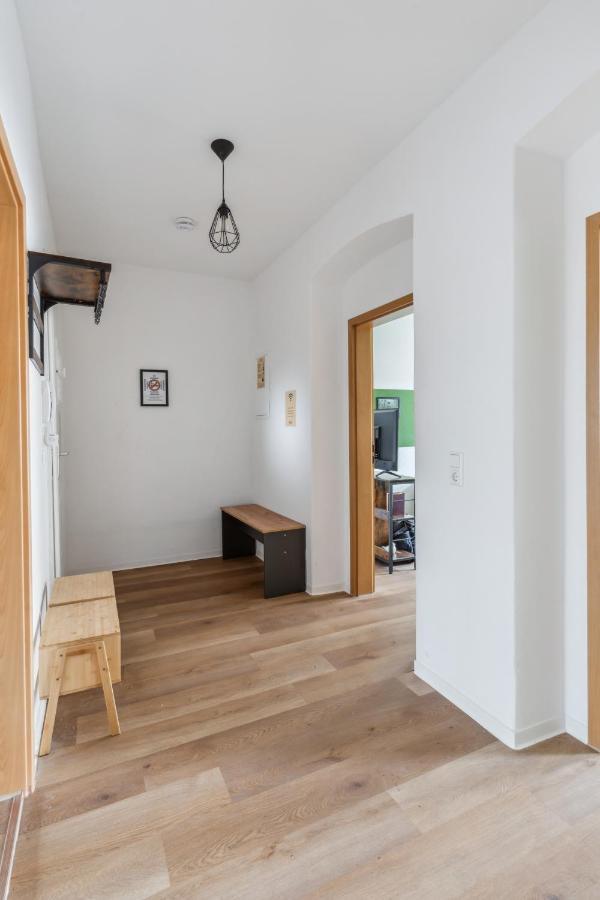 Salihomes/Max Apartment/5Pax/Modern Eingerichtet/Voll Ausgestattet Kueche Markranstadt Bagian luar foto