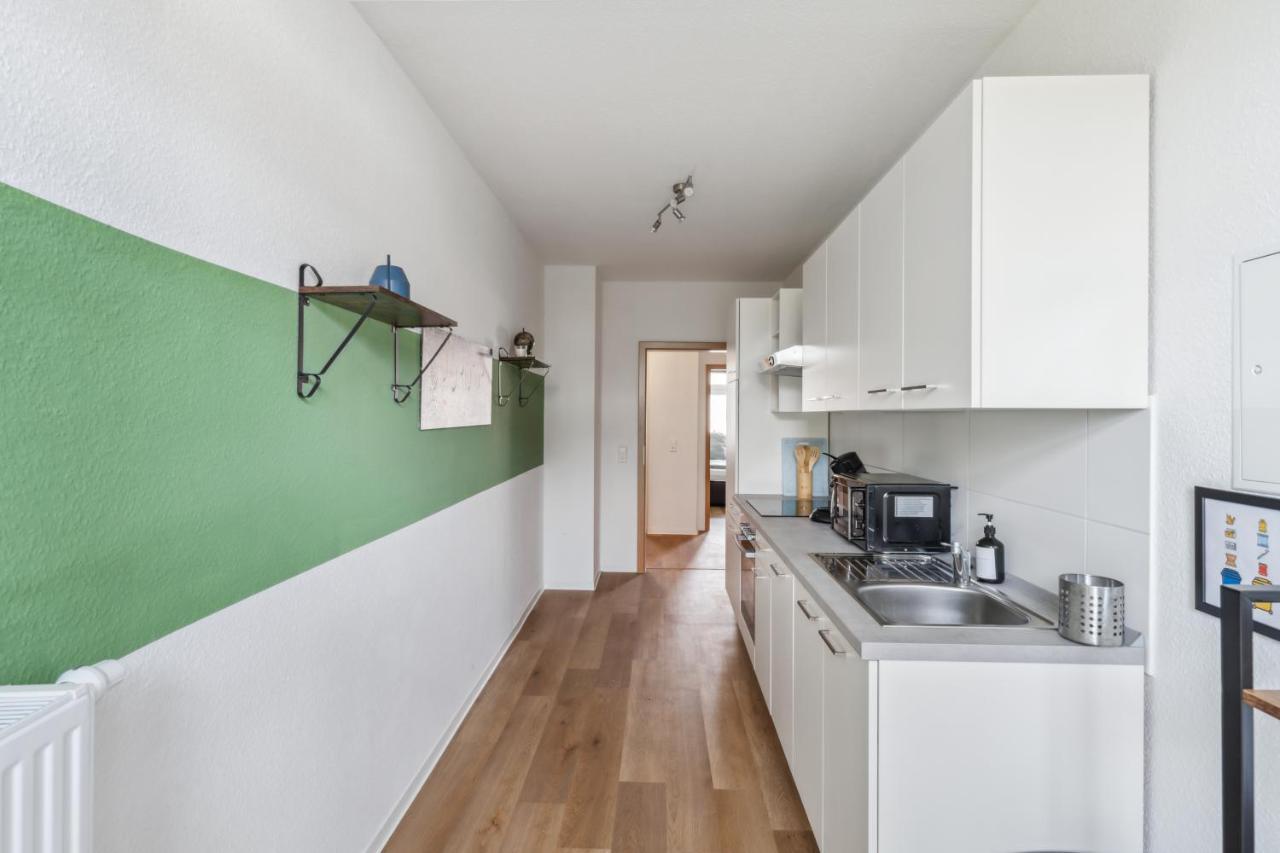 Salihomes/Max Apartment/5Pax/Modern Eingerichtet/Voll Ausgestattet Kueche Markranstadt Bagian luar foto